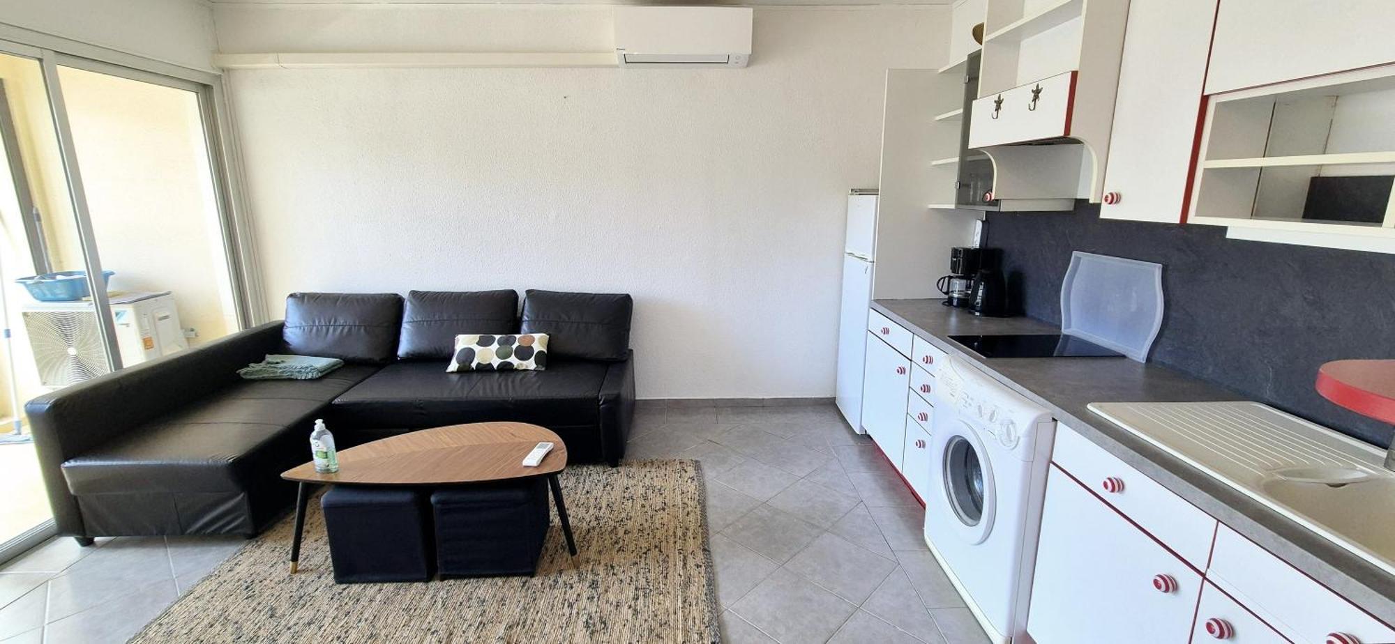 Apartment F1 Cosy 45m2, 2 Mn Mer, Du Port, Coeur *